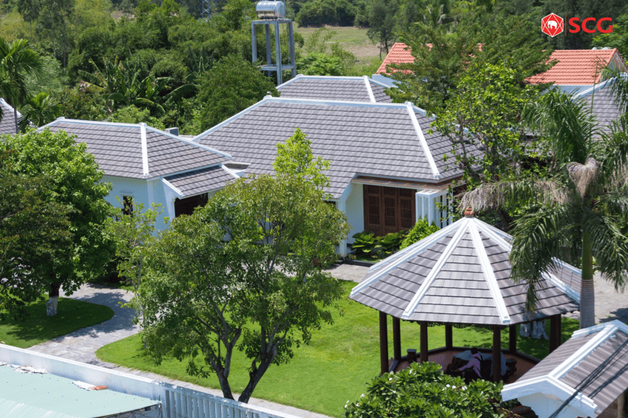 Nên lợp tôn hay ngói? So sánh ưu, nhược điểm và chi phí 8 Nên lợp tôn hay ngói? So sánh ưu, nhược điểm và chi phí Nên lợp tôn hay ngói