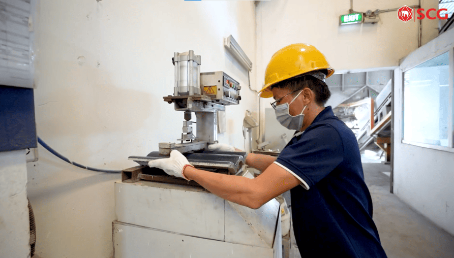 Quy trình sản xuất ngói tại nhà máy SCG 10 Quy trình sản xuất ngói tại nhà máy SCG Quy trình sản xuất ngói