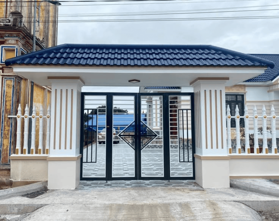 10 mẫu mái cổng sắt lợp ngói đẹp, mới nhất 2026 13 10 mẫu mái cổng sắt lợp ngói đẹp, mới nhất 2026 mẫu mái cổng sắt lợp ngói